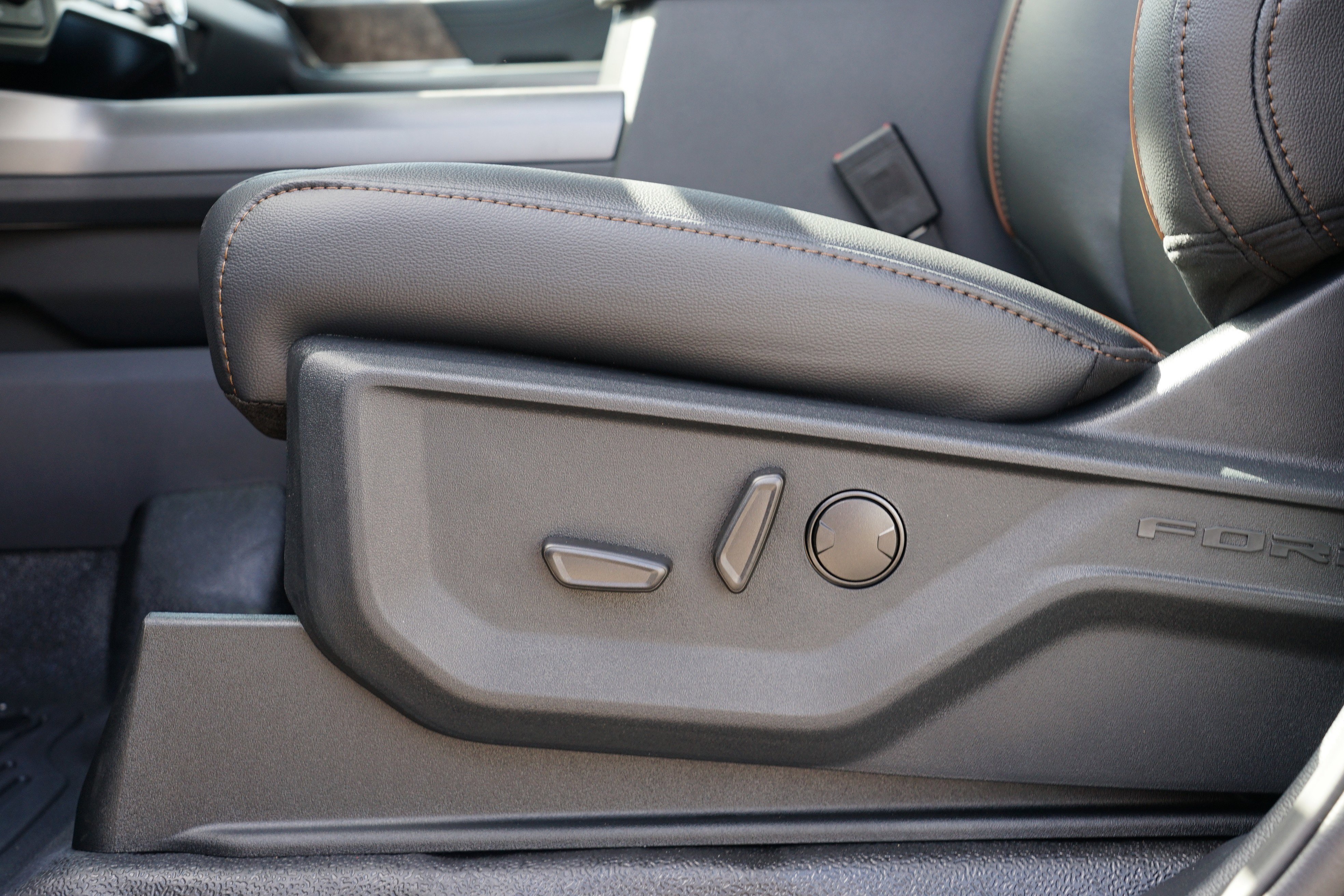 New 2026 Ford F350 Lariat image 17