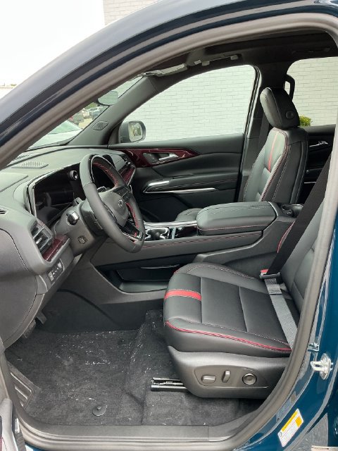New 2027 Chevrolet Traverse RS w/ LPO, Floor Liner Package AWD/4WD image 12