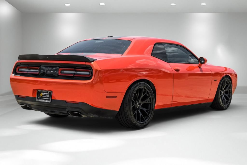 Used 2016 Dodge Challenger R/T w/ Blacktop Package RWD image 7