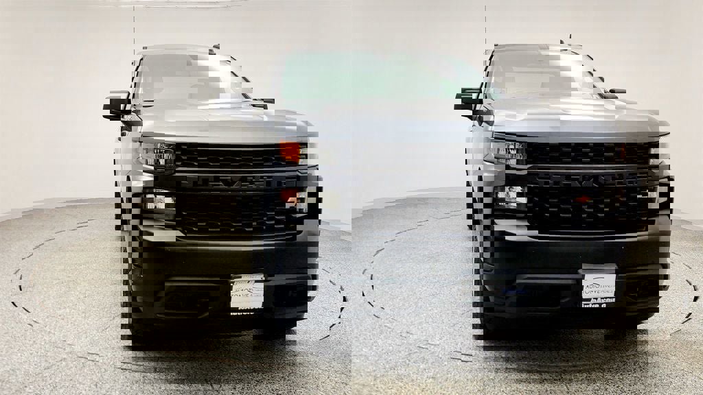 Used 2021 Chevrolet Silverado 1500 W/T w/ WT Value Package AWD/4WD image 2