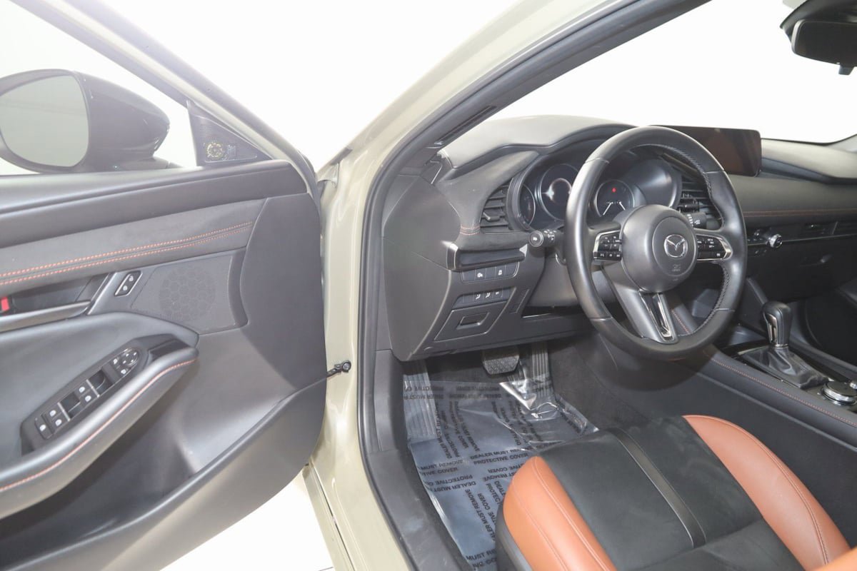 Used 2025 MAZDA MAZDA3 Carbon image 46