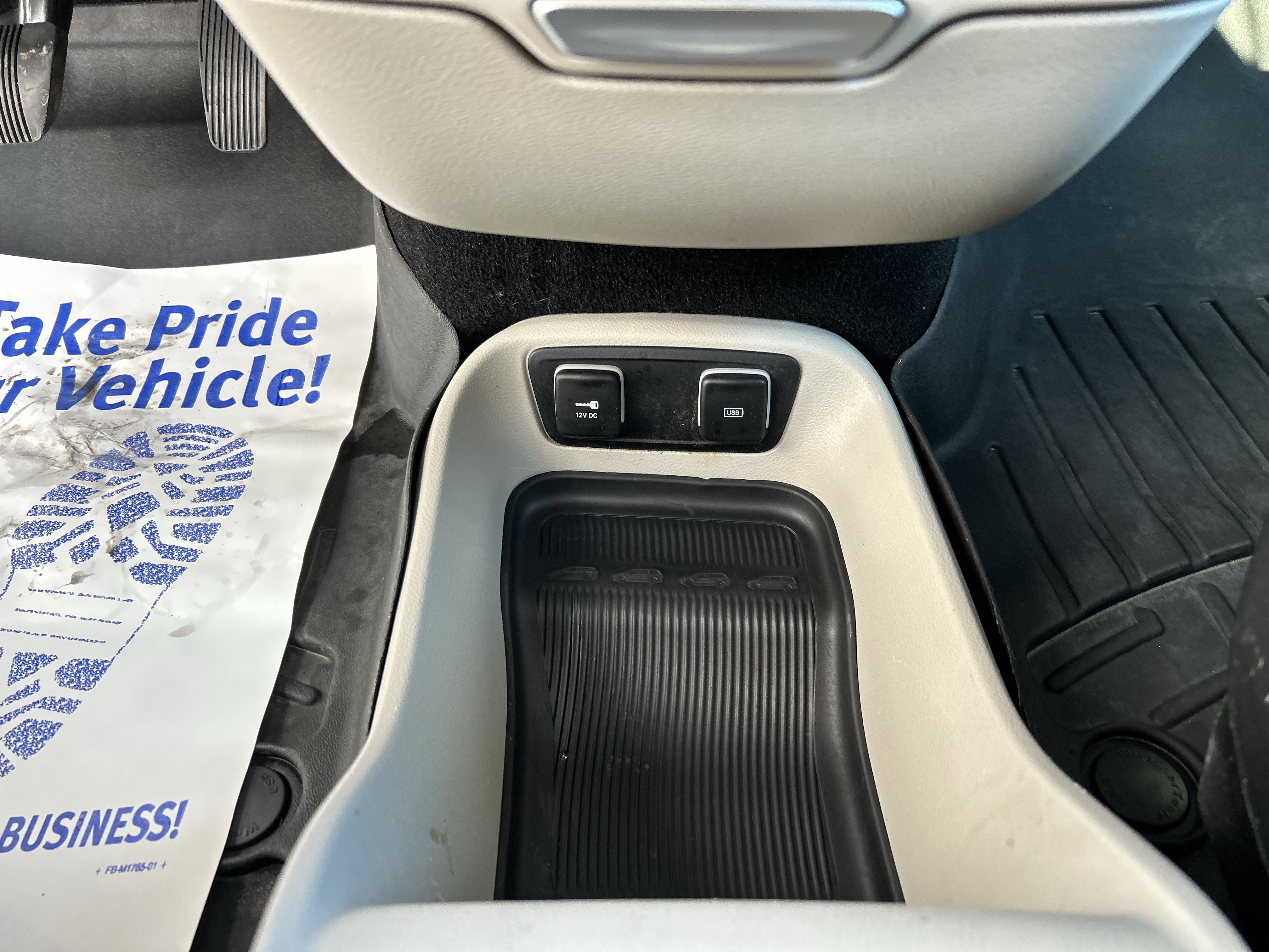 Used 2017 Chrysler Pacifica Touring w/ Tire & Wheel Group image 30