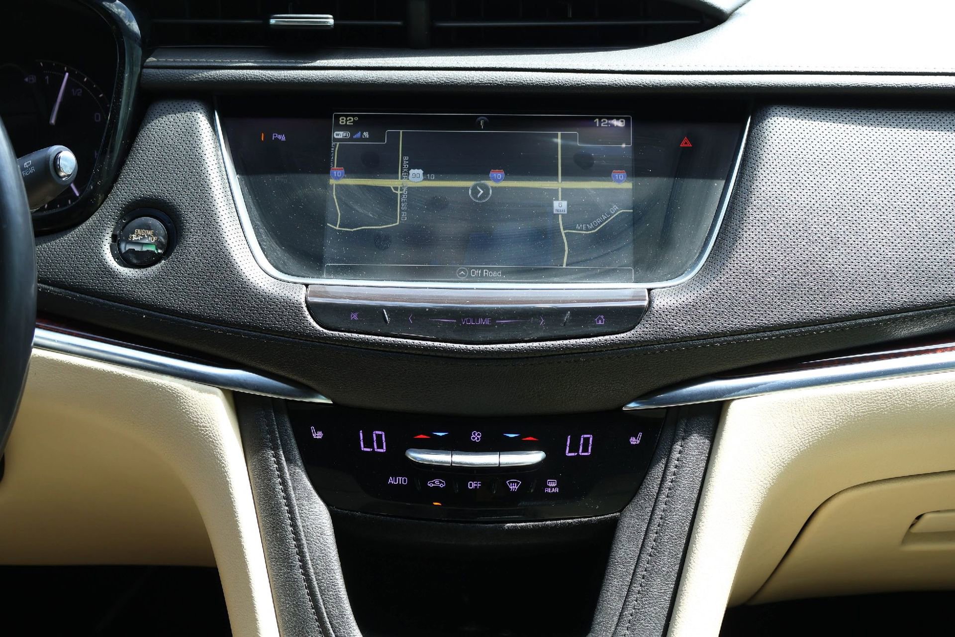 Used 2018 Cadillac XT5 Luxury w/ Driver Awareness Package image 16