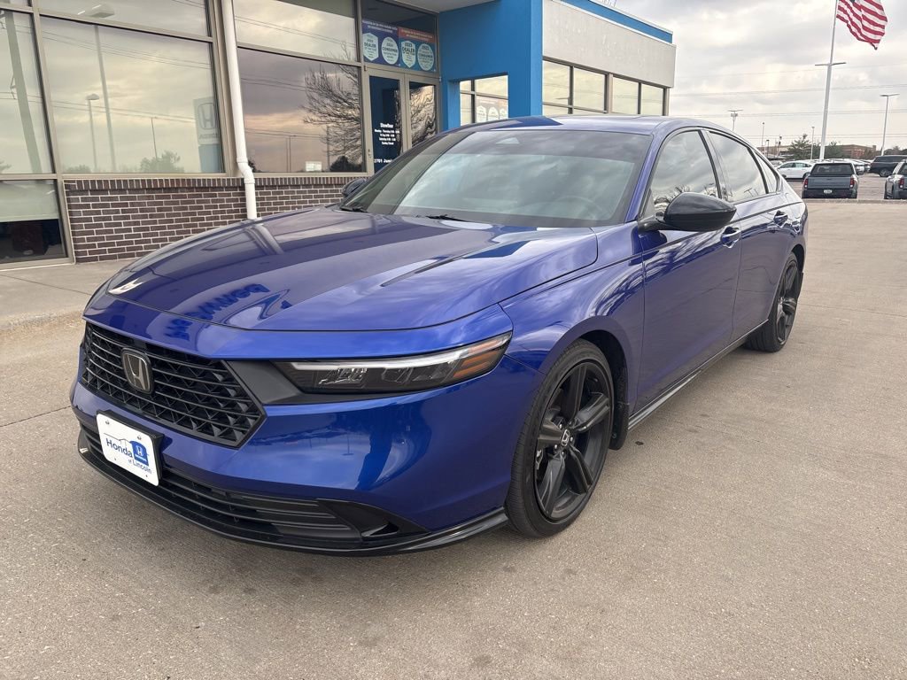 Used 2023 Honda Accord Sport image 1