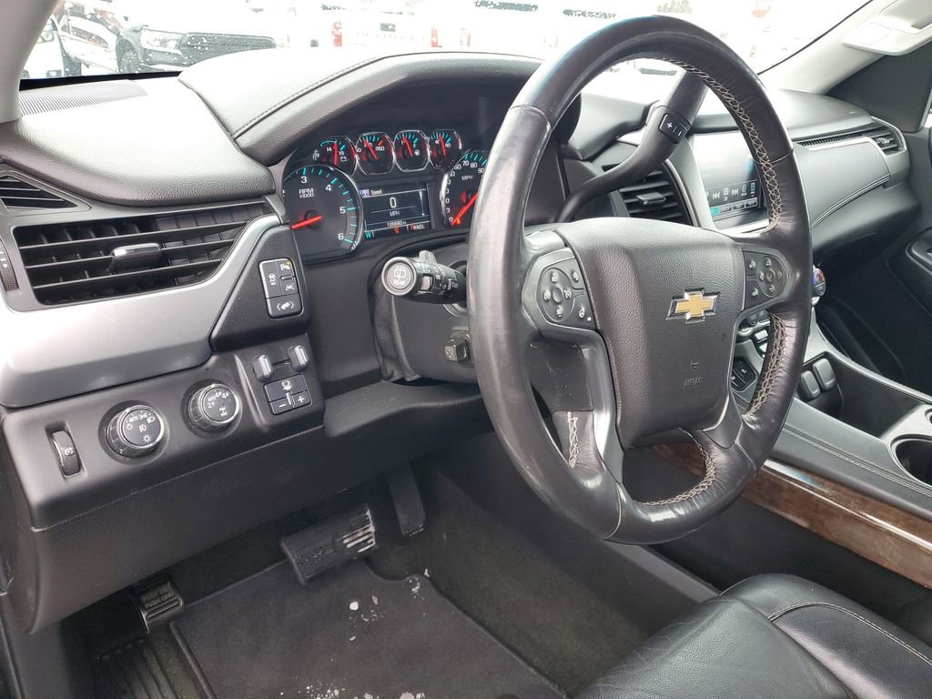 Used 2017 Chevrolet Suburban LT w/ LT Signature Package image 9