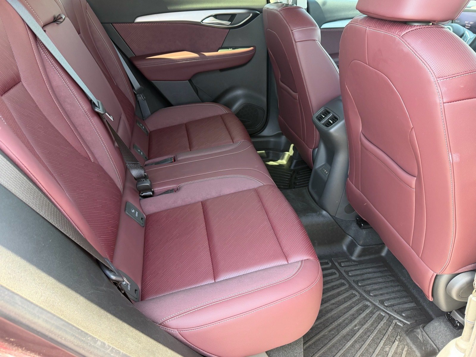 Used 2025 Buick Envision Sport Touring AWD/4WD image 14