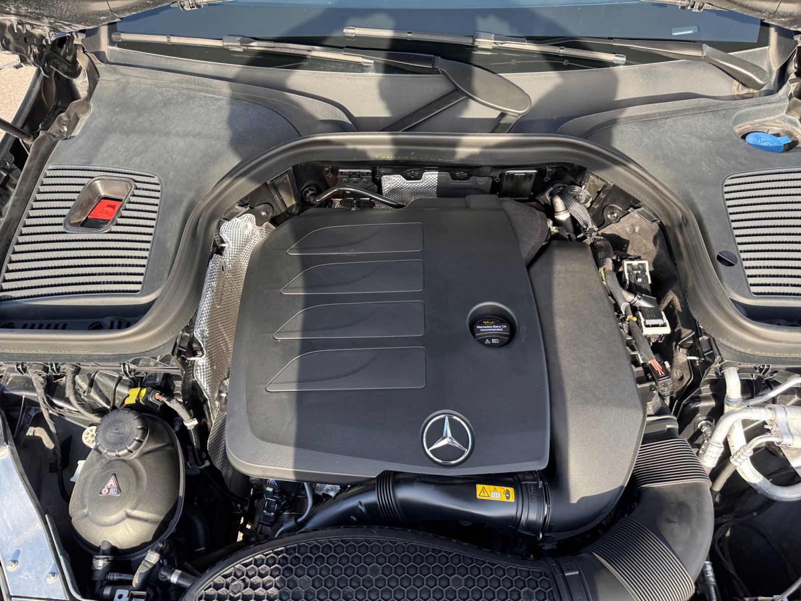 Used 2022 Mercedes-Benz GLC 300 4MATIC Coupe image 21