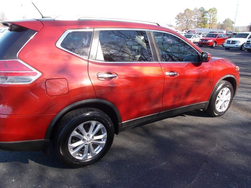 Used 2016 Nissan Rogue SV AWD/4WD image 13