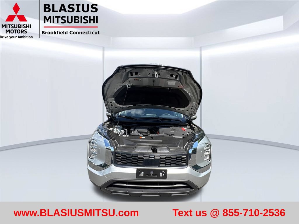Used 2025 Mitsubishi Outlander ES AWD/4WD image 53