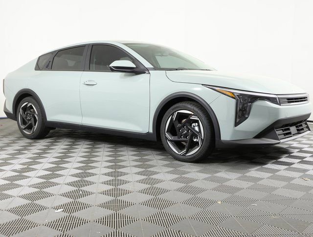 New 2026 Kia K4 EX image 3