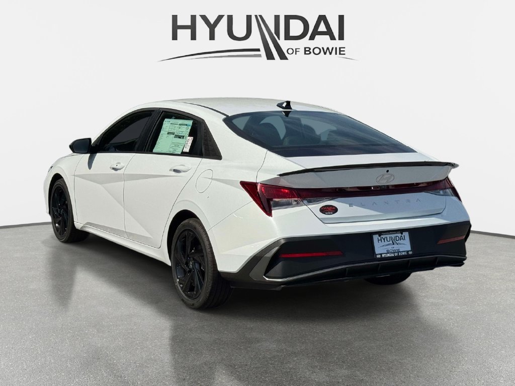 New 2026 Hyundai Elantra SEL Sport FWD image 4