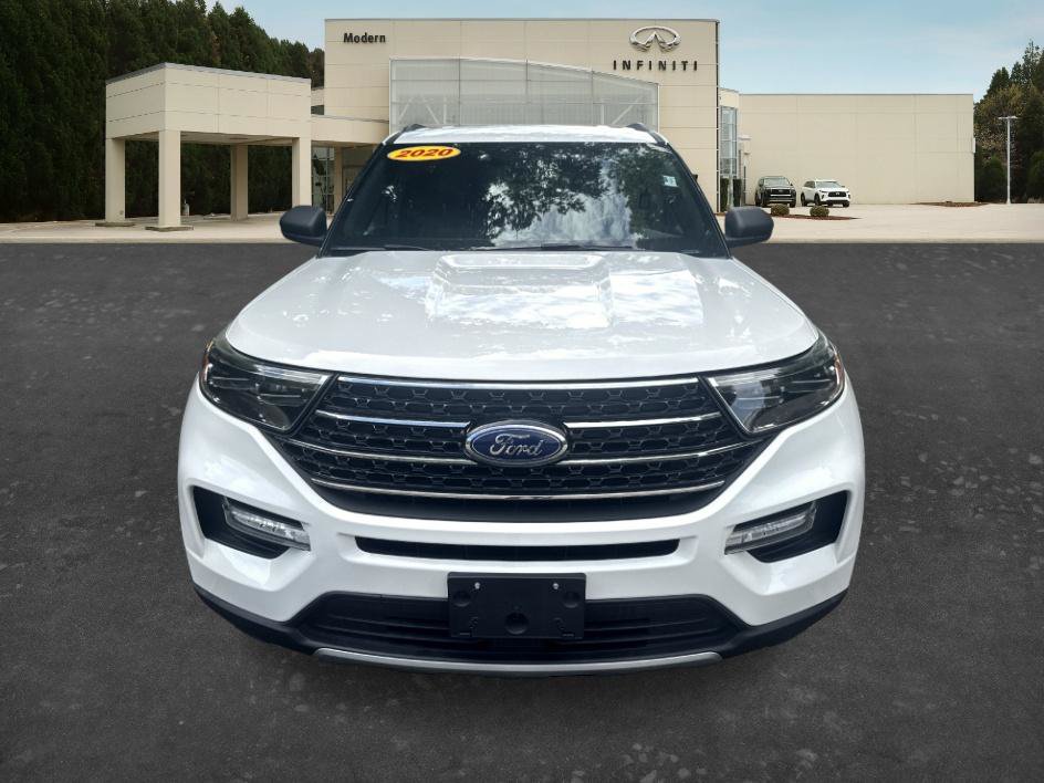 Used 2020 Ford Explorer XLT w/ Equipment Group 202A AWD/4WD image 2