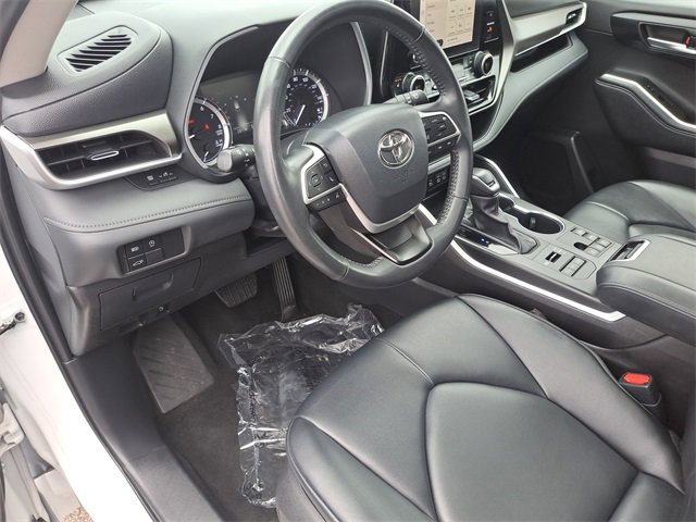 Used 2024 Toyota Highlander XLE image 23