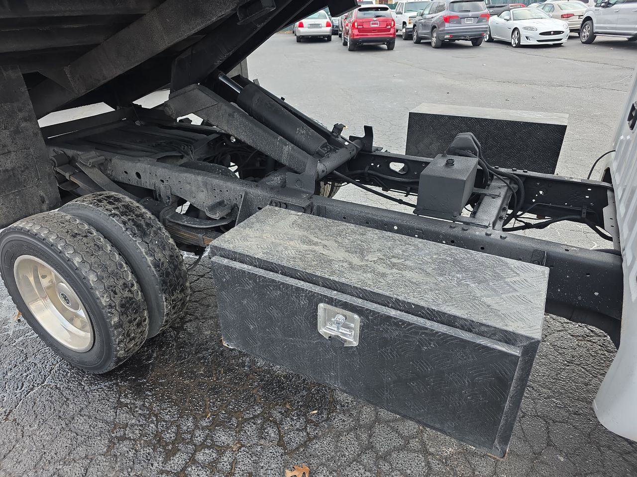 Used 2004 Ford F550 4x4 Regular Cab Super Duty image 22