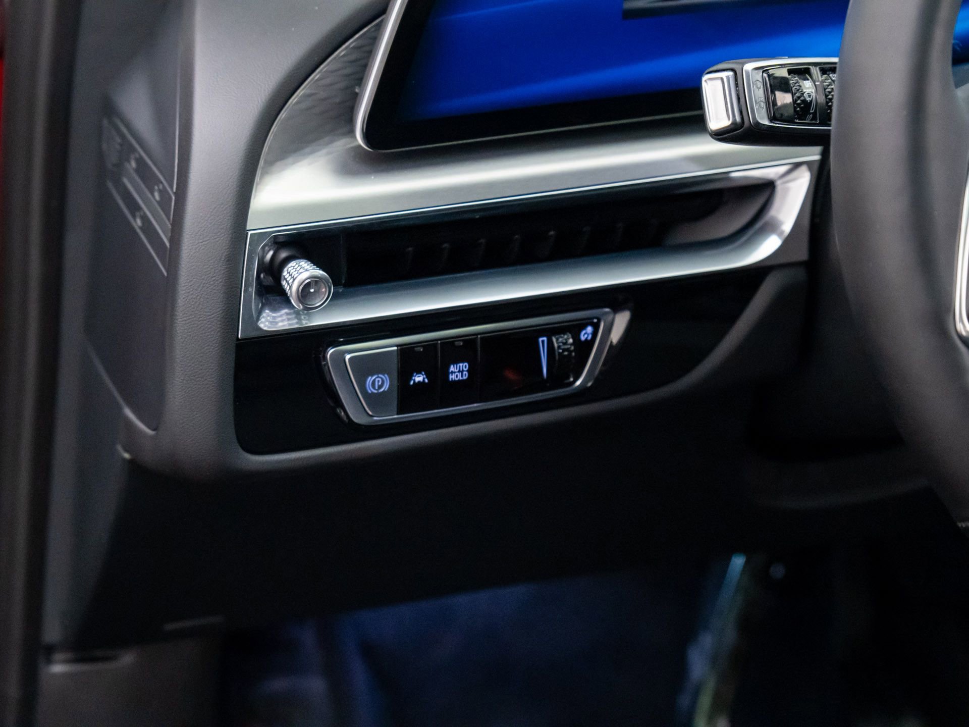 Certified 2024 Cadillac Lyriq Luxury w/ LPO, Floor Liner Package image 25