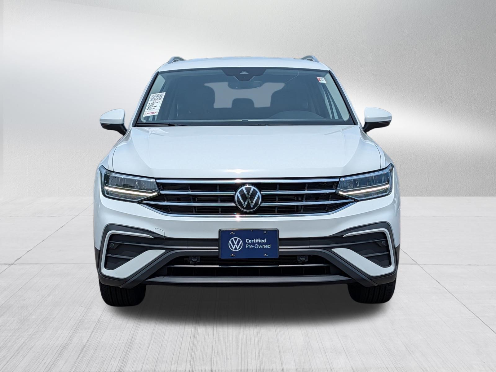 Used 2022 Volkswagen Tiguan SE AWD/4WD image 2