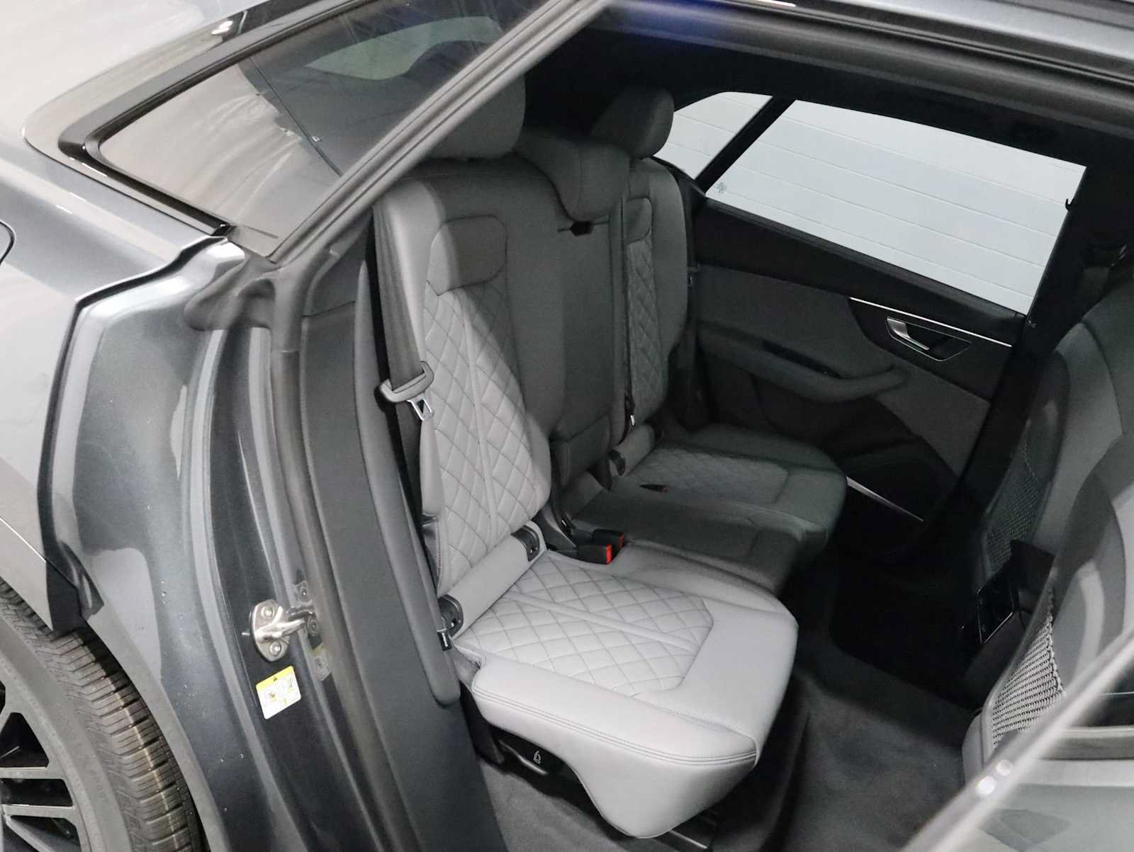 New 2027 Audi SQ8 Premium Plus AWD/4WD image 35