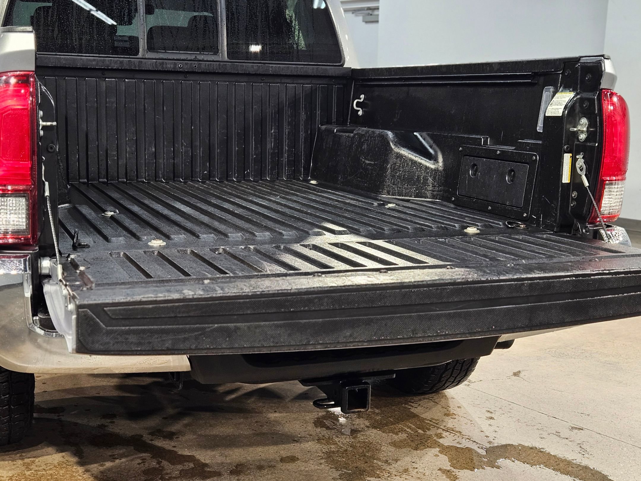 Used 2020 Toyota Tacoma SR5 image 18