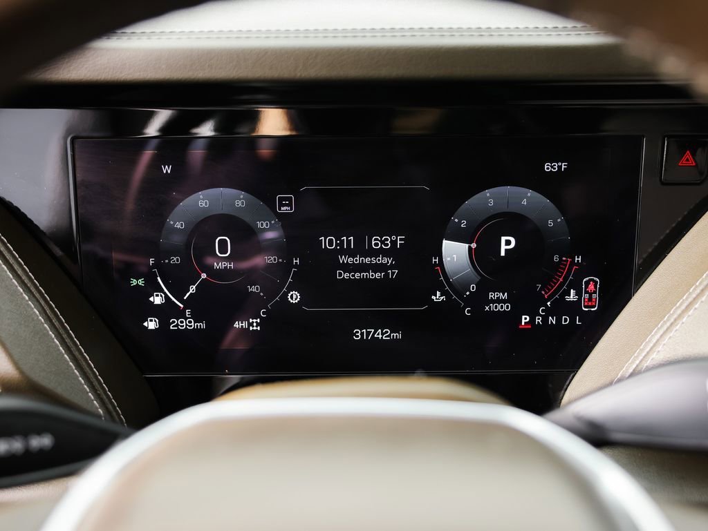 Used 2025 GMC Yukon XL Elevation image 33