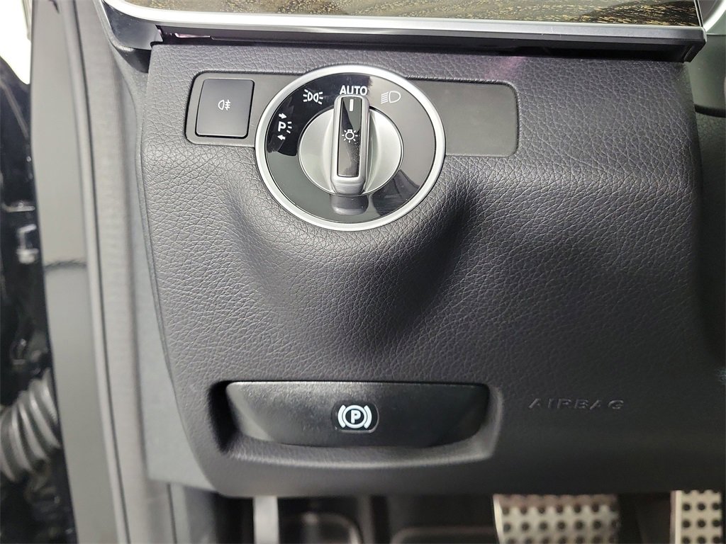 Used 2015 Mercedes-Benz E 350 Sedan image 30