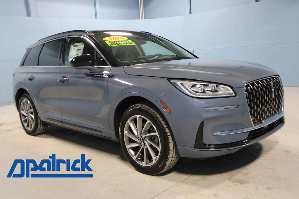 Used 2025 Lincoln Corsair Grand Touring w/ Towing Package image 1