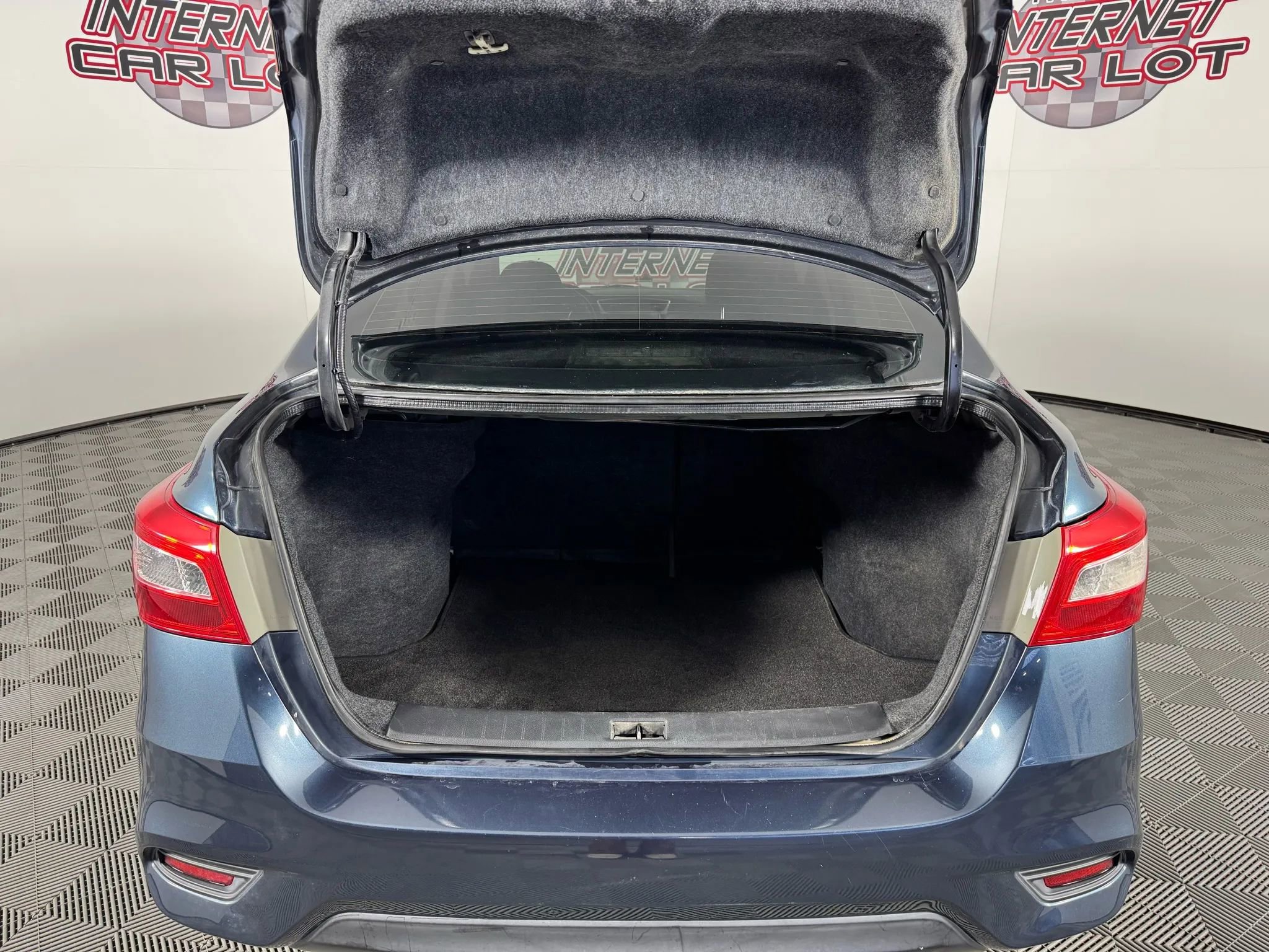 Used 2016 Nissan Sentra SV image 25