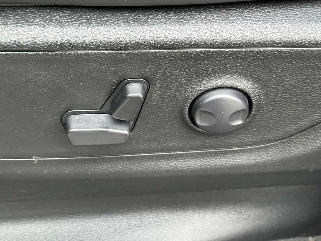 Used 2023 RAM 1500 Big Horn AWD/4WD image 19