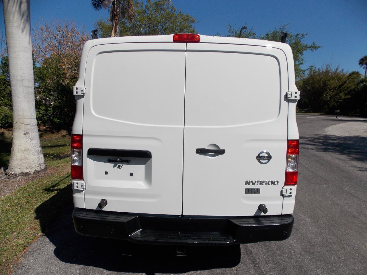 Used 2016 Nissan NV 3500 SV image 7