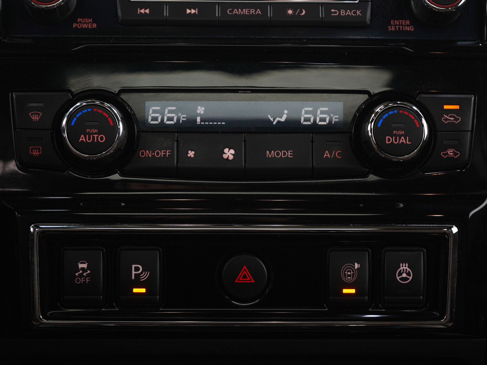 Used 2021 Nissan Titan Platinum Reserve w/ Moonroof Package image 20