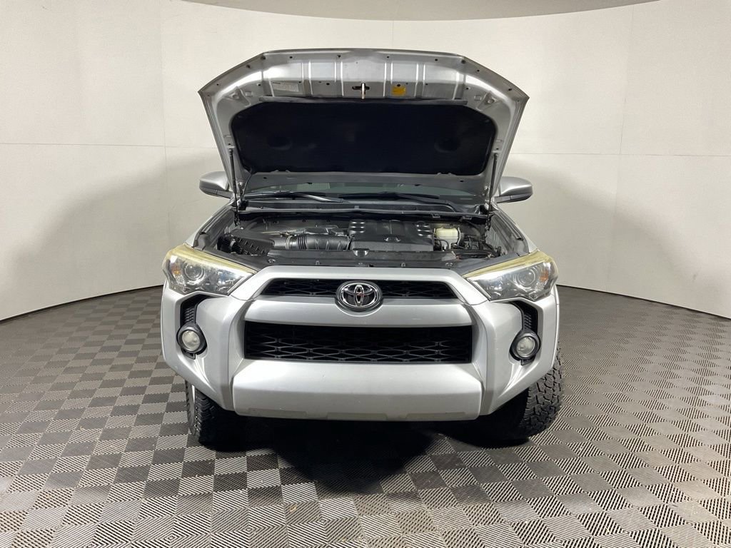 Used 2015 Toyota 4Runner SR5 image 5