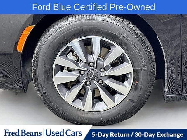 Used 2023 Chrysler Pacifica Limited FWD image 51