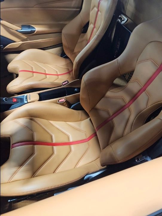 Used 2017 Ferrari 488 GTB RWD image 2