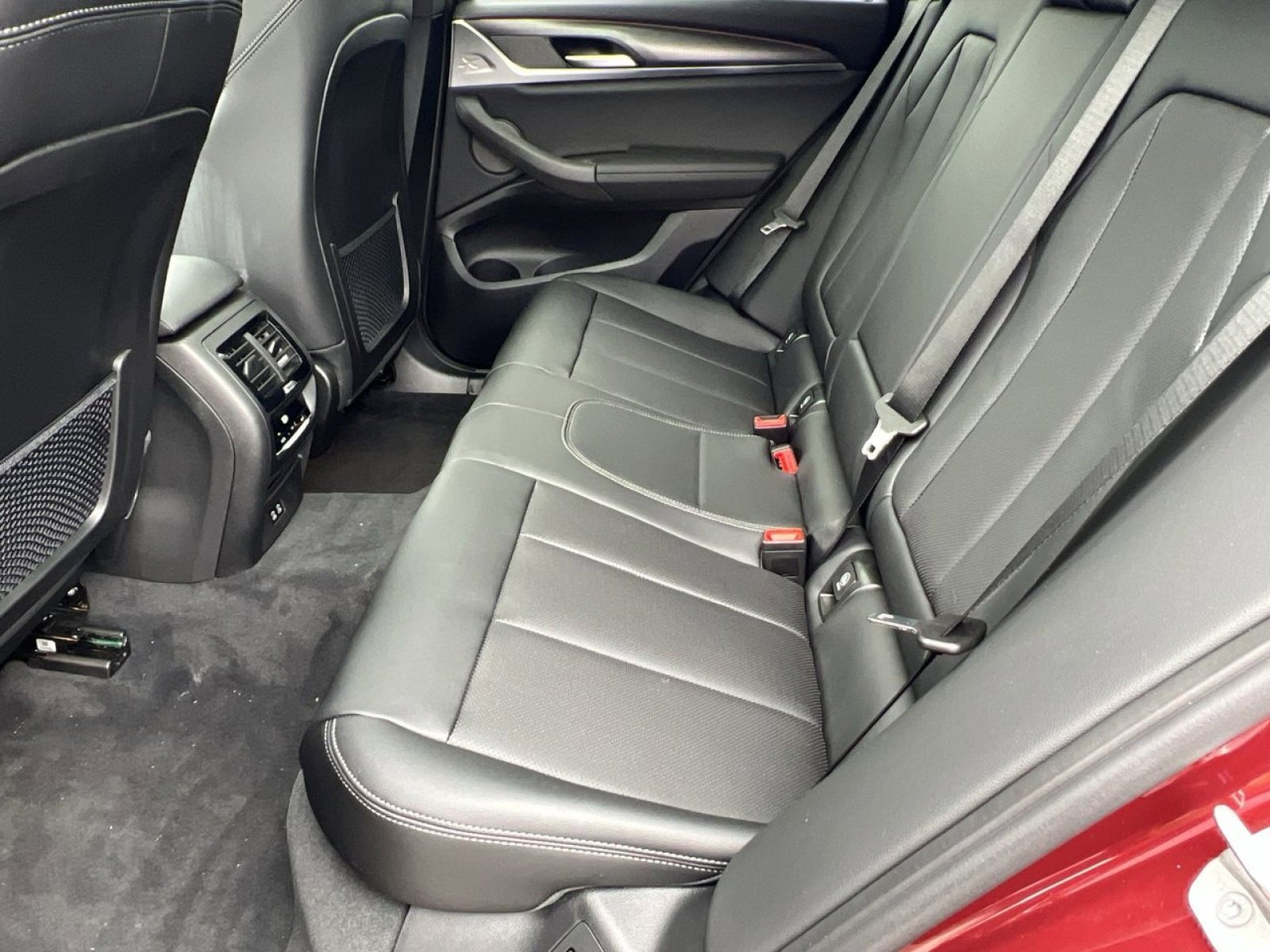 New 2025 BMW X4 xDrive30i w/ Premium Package image 22