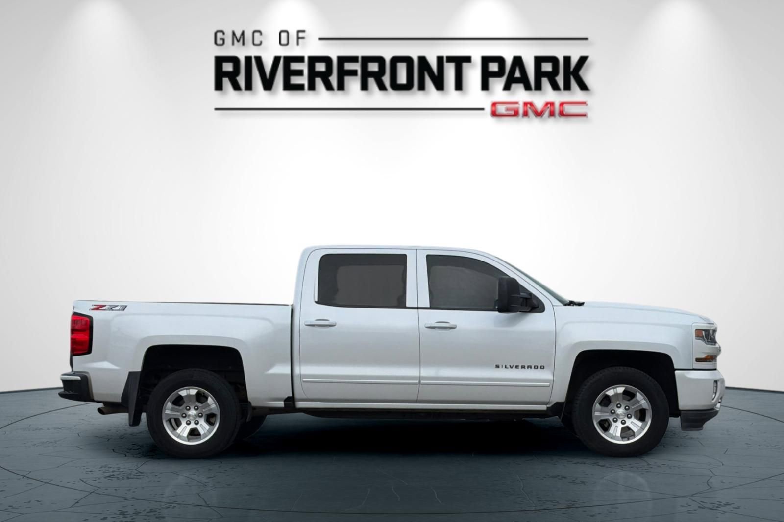 Used 2018 Chevrolet Silverado 1500 LT w/ All Star Edition image 2