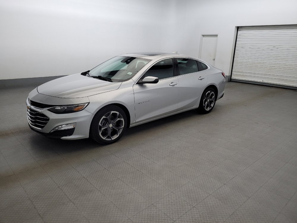 Used 2021 Chevrolet Malibu LT FWD image 2