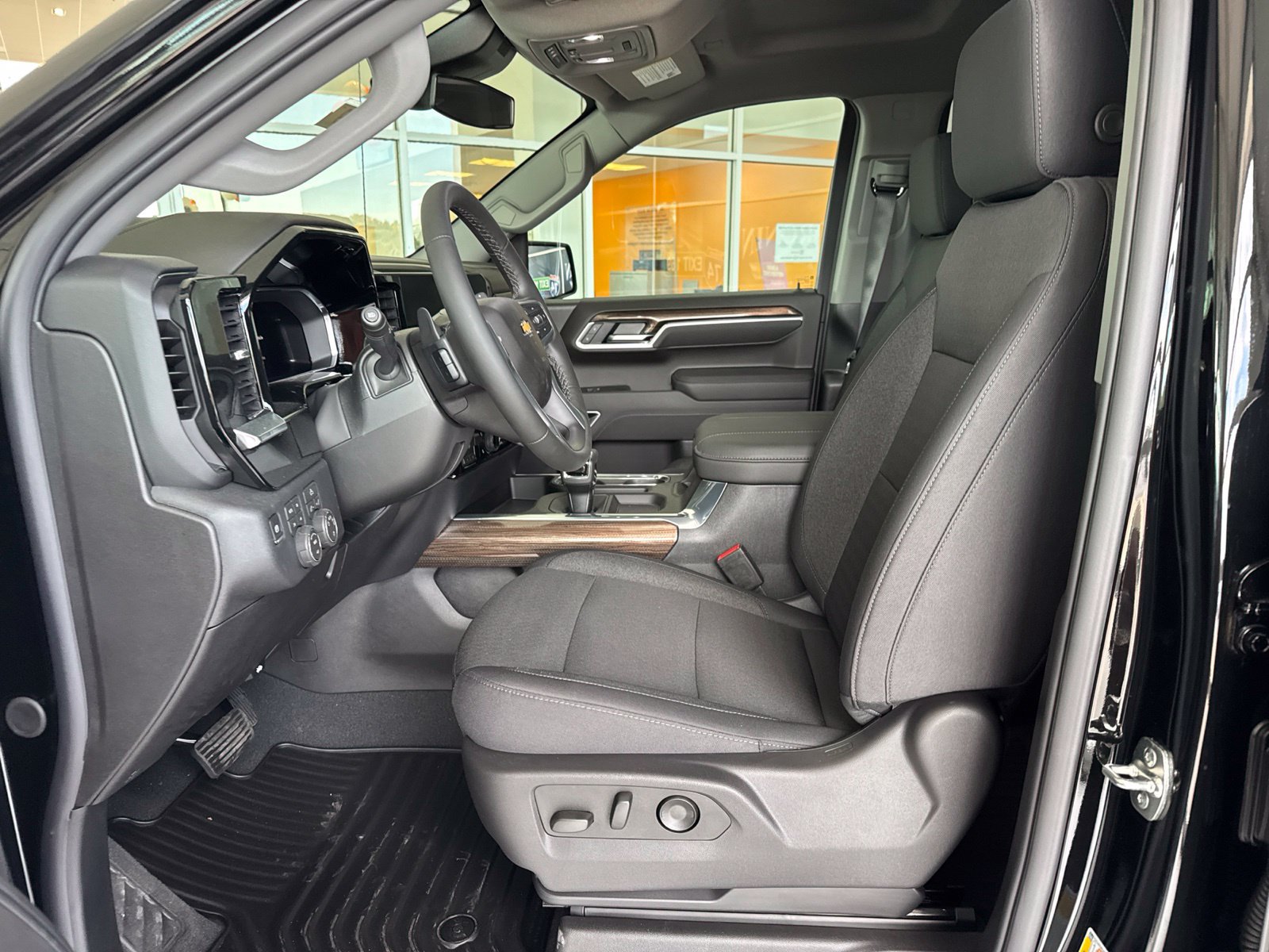 New 2026 Chevrolet Silverado 1500 LT w/ All Star Edition Plus AWD/4WD image 16