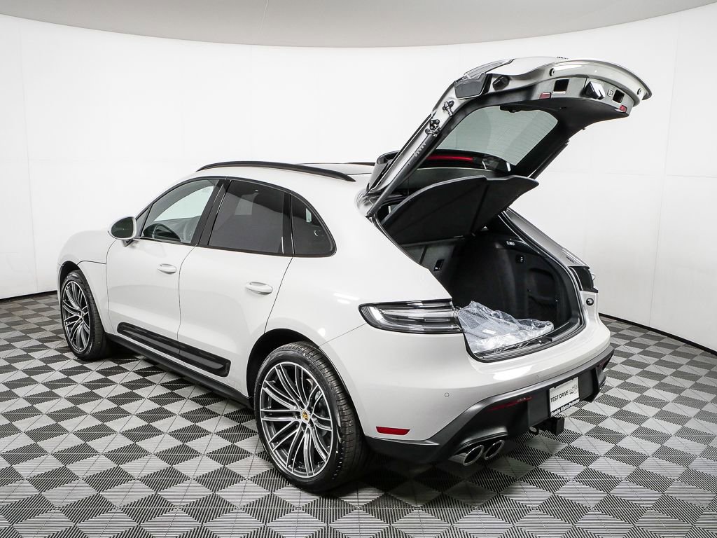 New 2026 Porsche Macan GTS image 36