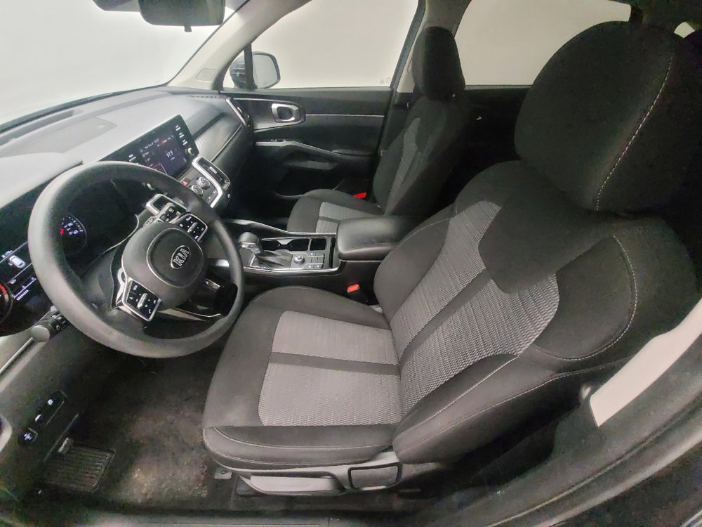 Used 2021 Kia Sorento LX image 17