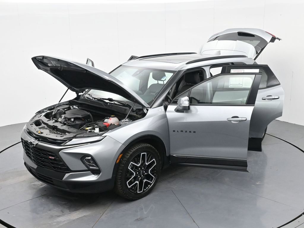 Used 2023 Chevrolet Blazer RS w/ Driver Confidence II Package FWD image 39