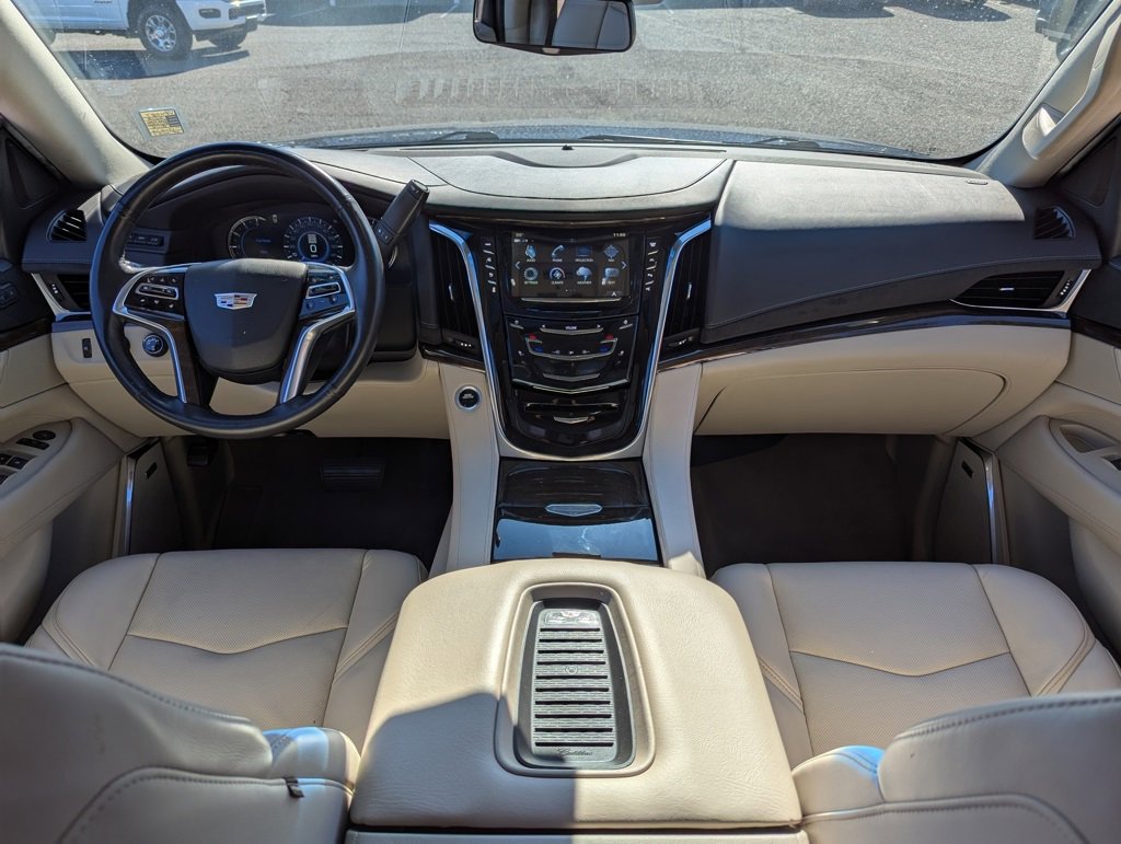 Used 2018 Cadillac Escalade Luxury image 27
