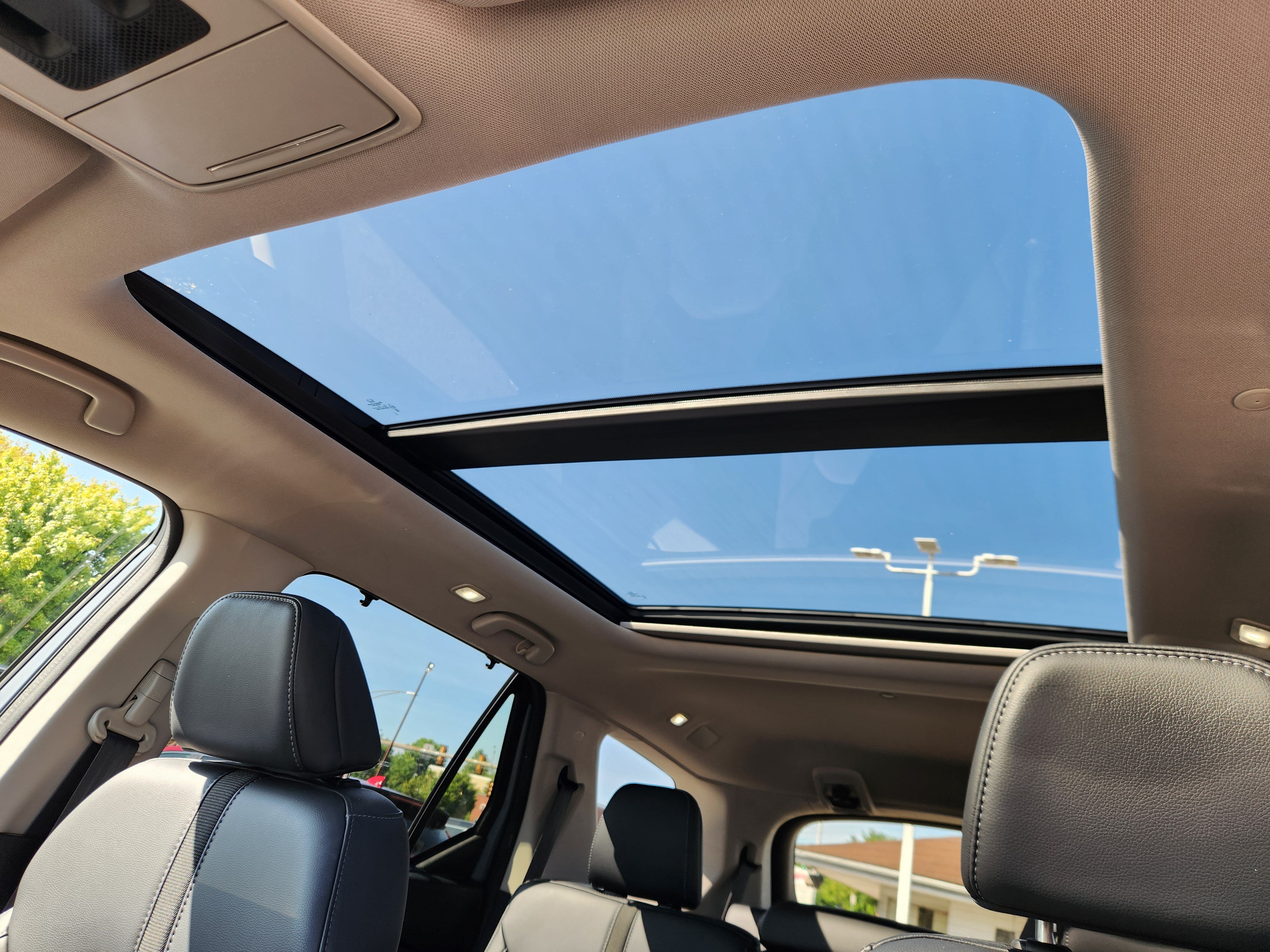 Certified 2023 Honda Pilot Touring image 16