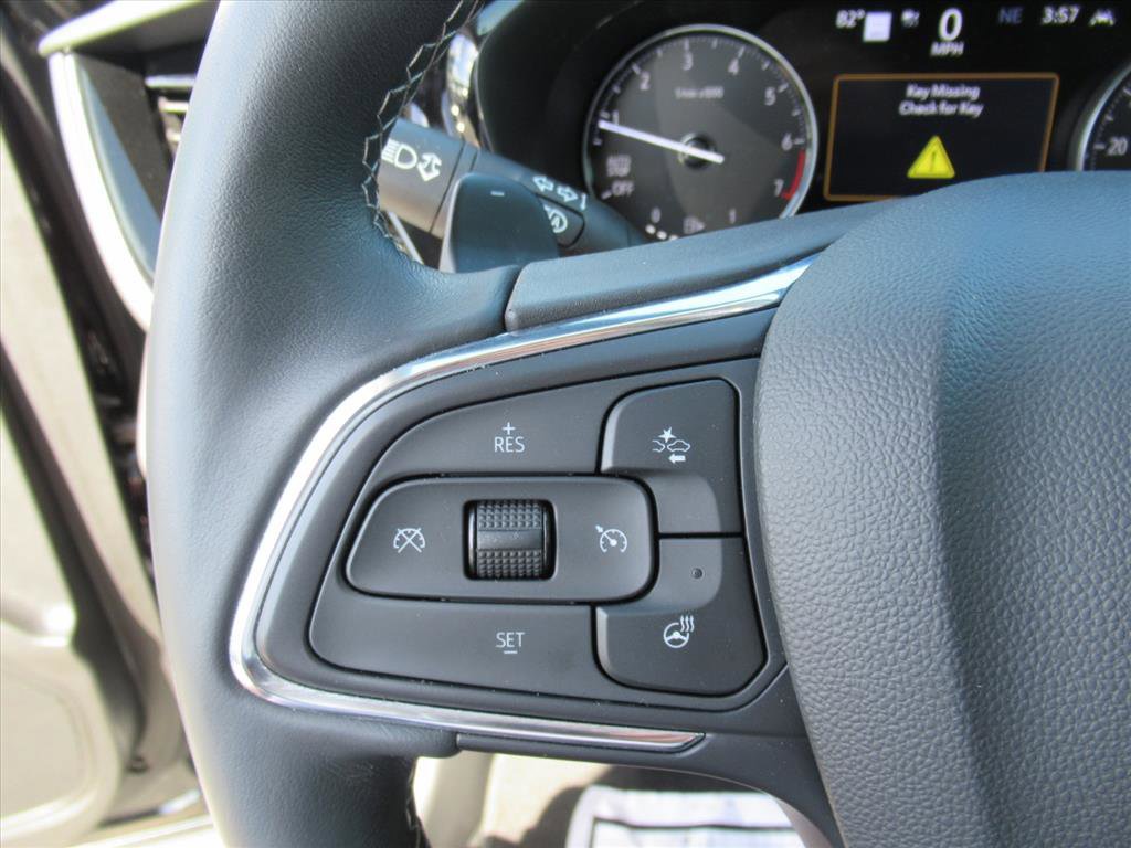 Used 2023 Buick Envision Avenir image 23