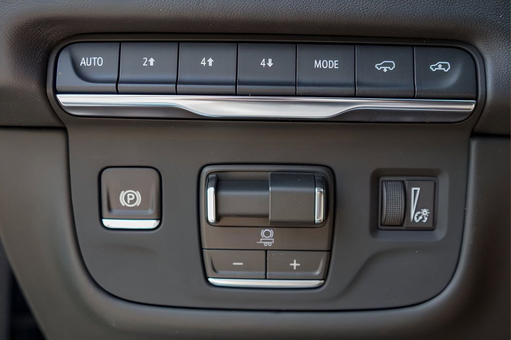 New 2026 Cadillac Escalade Platinum Sport w/ LPO, ONYX Package image 14