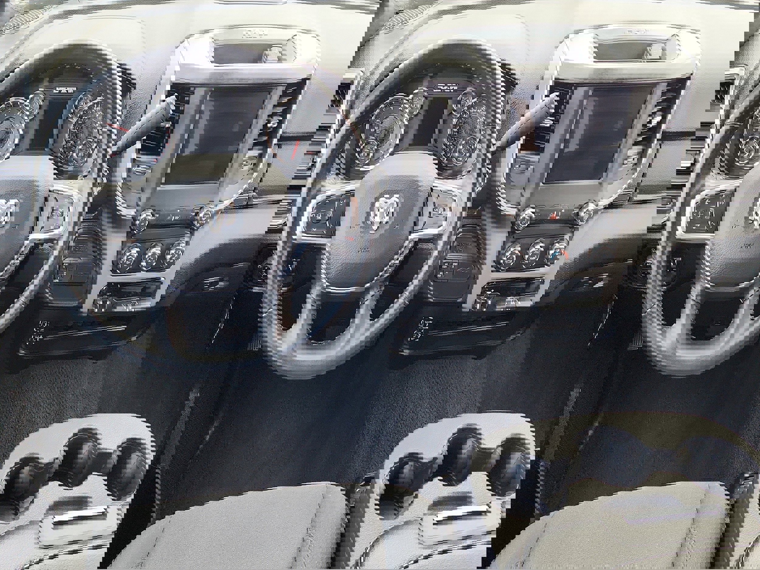 Used 2024 RAM 2500 Big Horn image 12