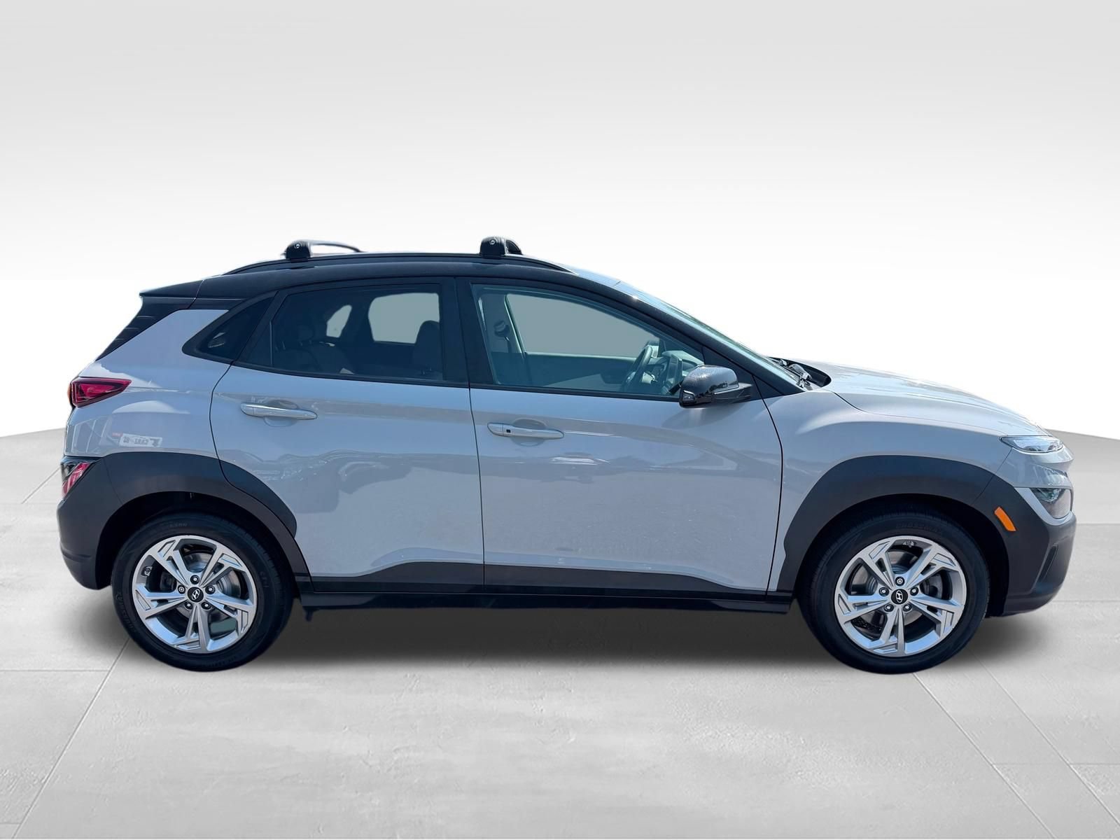 Used 2022 Hyundai Kona SEL AWD/4WD image 4