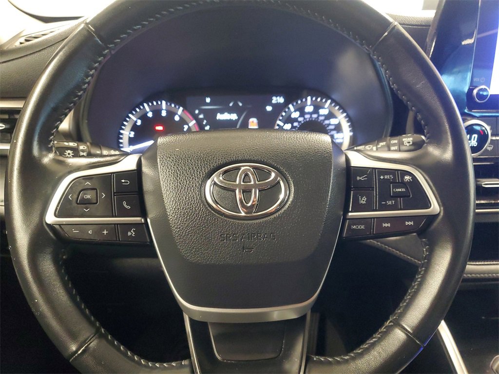 Used 2023 Toyota Highlander LE image 20