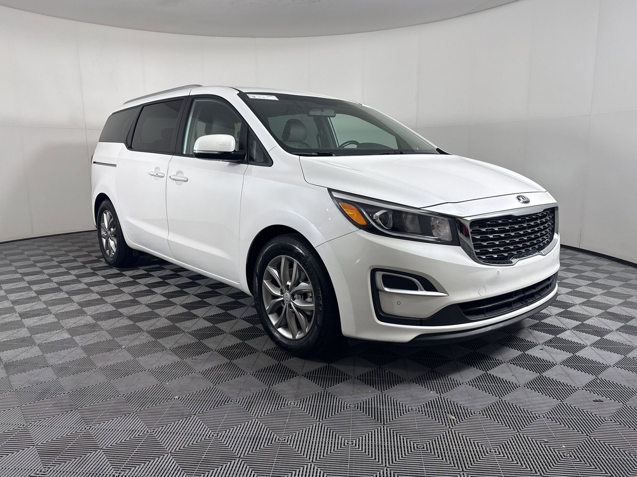 Used 2020 Kia Sedona EX FWD image 7