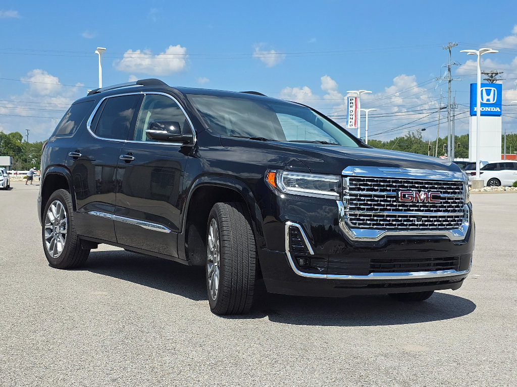 Used 2023 GMC Acadia Denali w/ Denali Technology Package FWD image 6