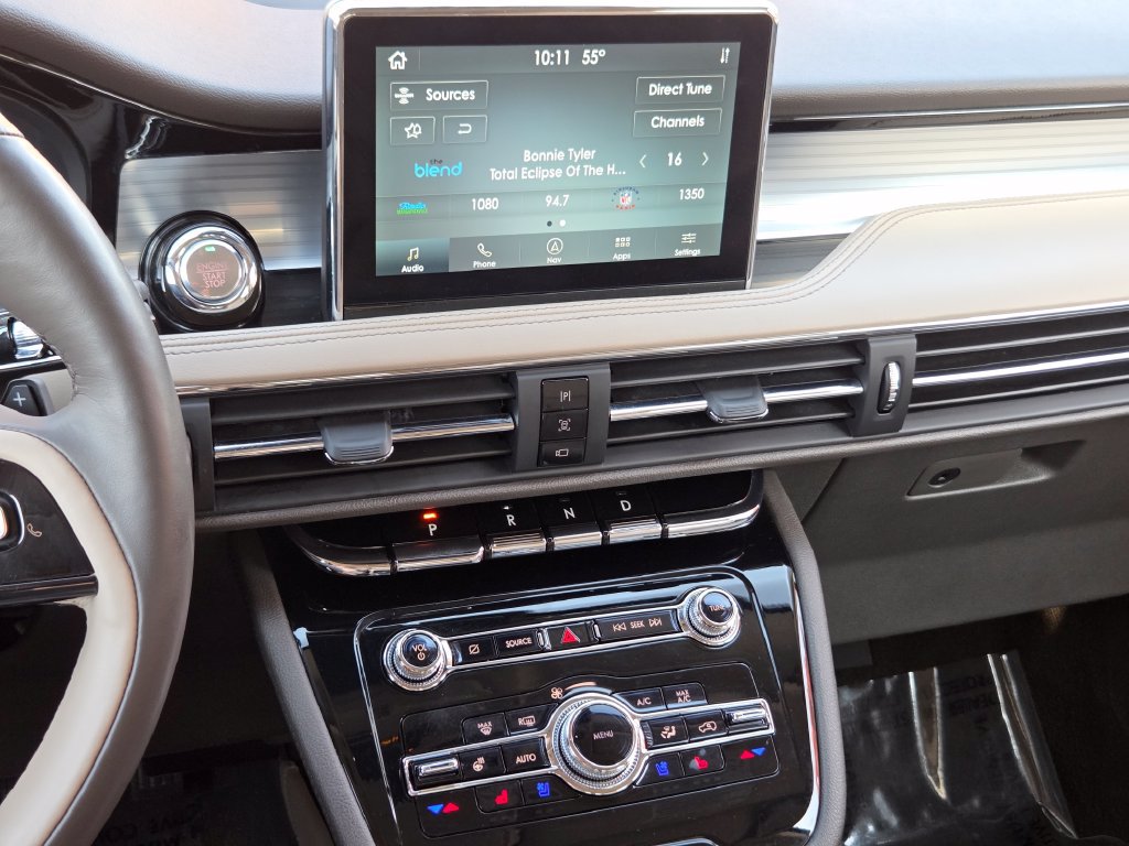 Used 2022 Lincoln Corsair AWD w/ Premium Package image 39