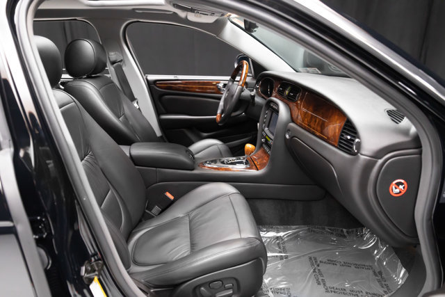 Used 2005 Jaguar XJ8 RWD image 55
